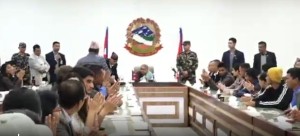 एउटै पक्षबीच १० बुँदे सम्झौताः संकटमा संविधान, अनिश्चयको भुमरीमा निर्वाचन!